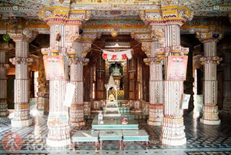 Altar del Bhandasar Jain Temple