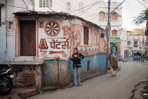 Por las calles de Udaipur en busca de la agencia