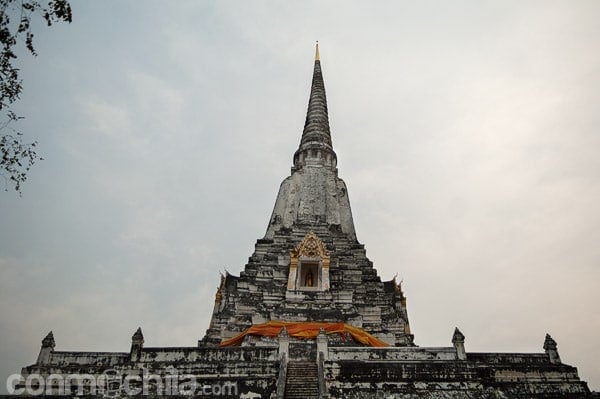 La parte más alta de Wat Phu Khao Thong