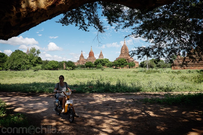 En bici eléctrica por los templos de Bagan