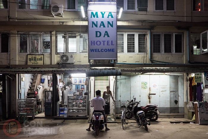 Fachada del hotel Myananda