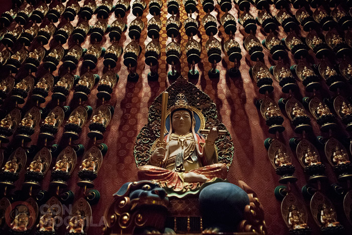 Más figuras de Buda