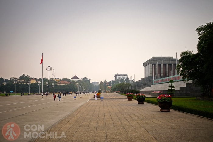 El gran parque donde se encuentra el mausoleo de Ho Chi Minh