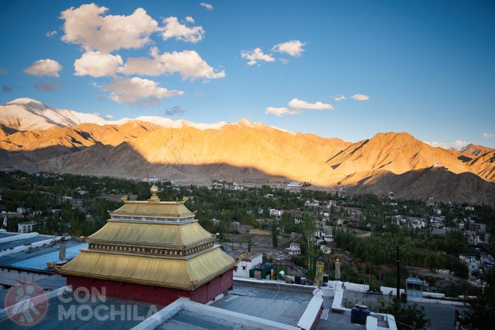 Vistas desde Shanti Stupa