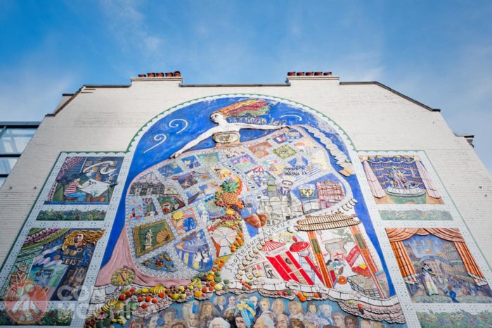 Mural en el Soho, un barrio clásico que ver en Londres
