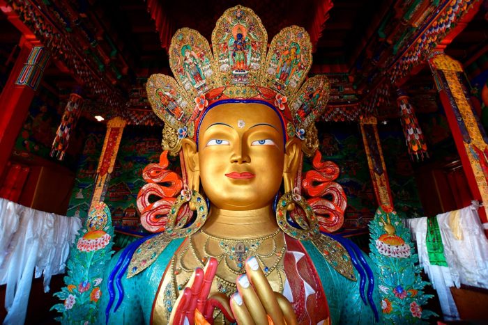 Estatua de Maitreya