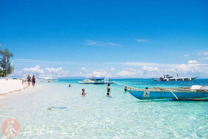 Siempre apetece nadar en Malapascua, una de nuestras islas Filipinas favoritas