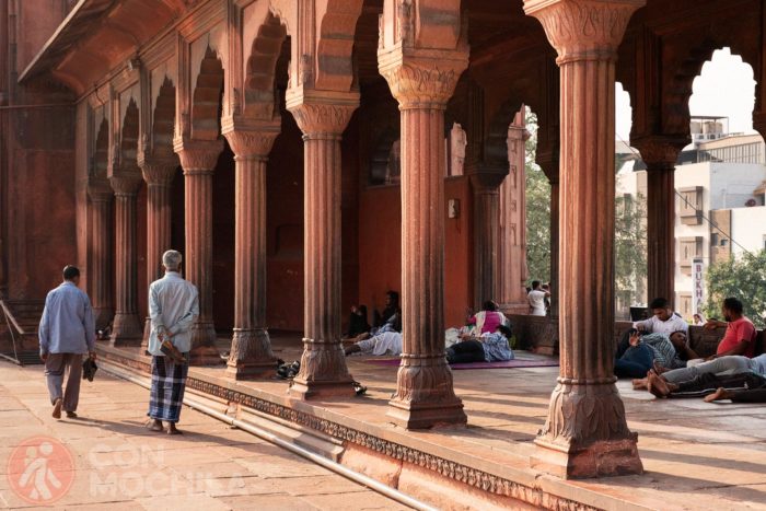 Lateral del patio desde donde contemplar la ciudad de Delhi desde la Jama Masjid