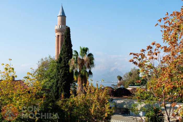 Yivli minare