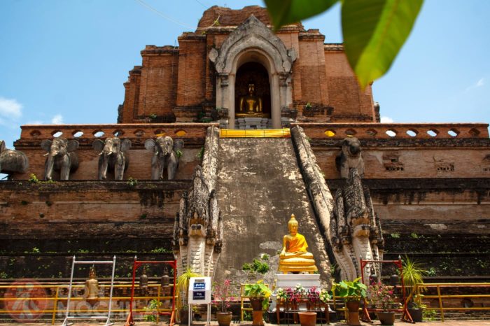 Una de las caras del Wat Chedi Luang