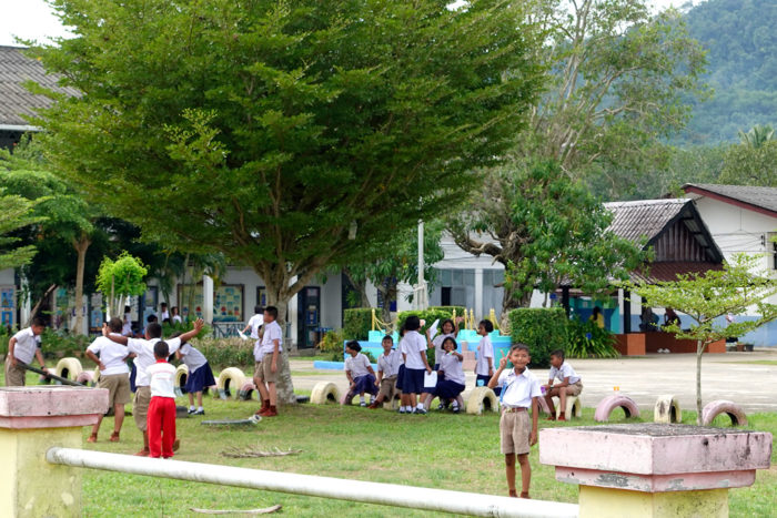 escuela tailandesa isla koh yao yai