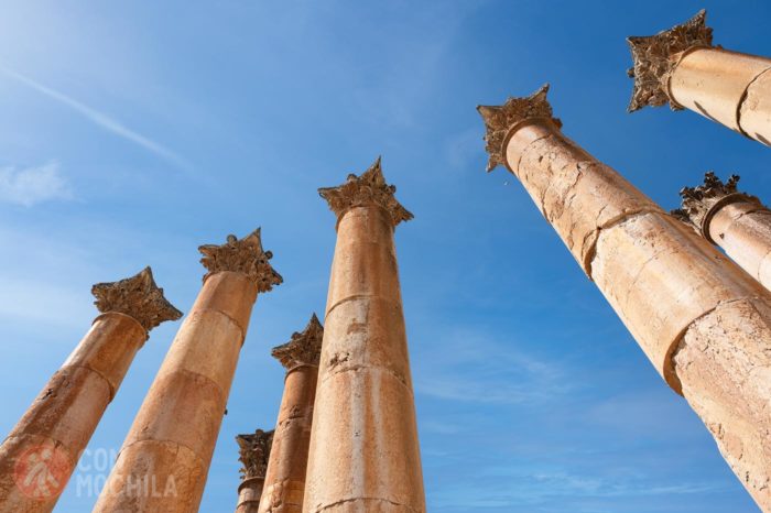 Las imponentes columnas del templo de Artemisa