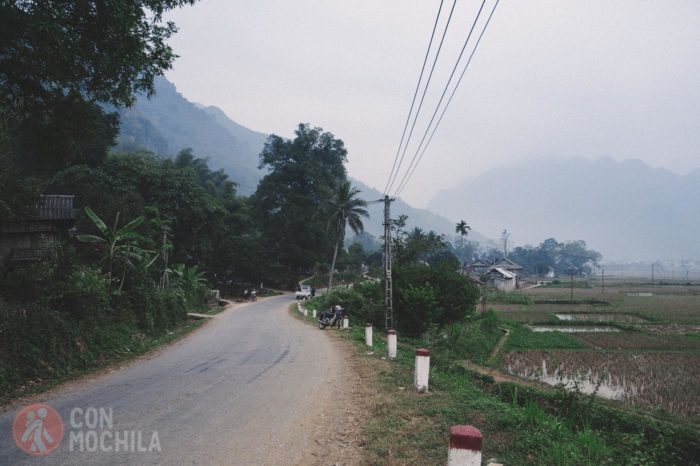La carretera hasta Mai Chao con el paisaje típico de la zona