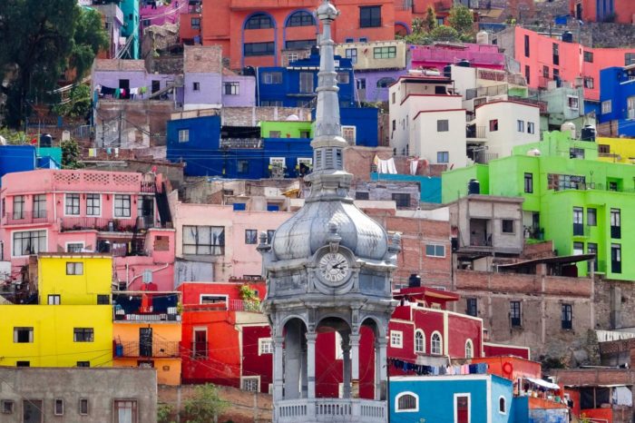 Perderse por las calles altas y por los miradores de Guanajuato te puede llegar a atrapar durante días