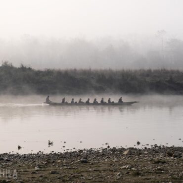 La crónica cósmica. Los recorridos en barca por el río Rapti